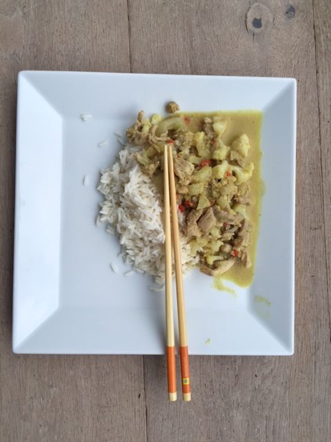Kalkoen met gele curry en rijst